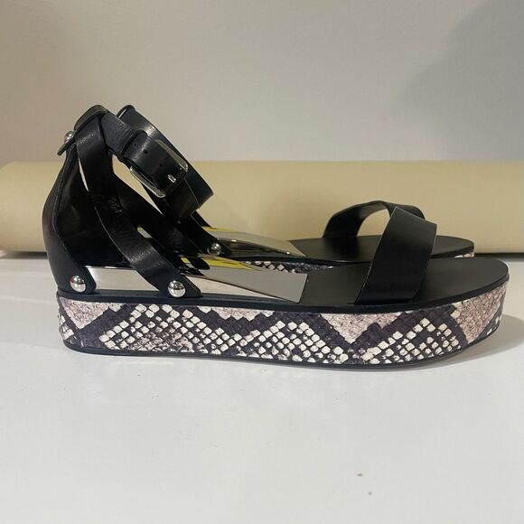 Black Casadei sandal with with python wedge. Size 8 - Picture 3 of 8